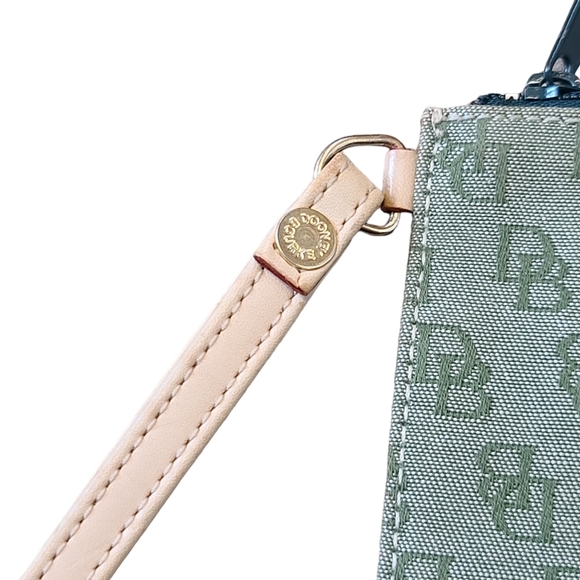 Dooney & Bourke wristlet key chain green Monogram - Picture 3 of 4